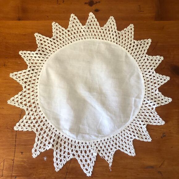 Lot of 5 Handmade Crochet Lace Linen Dollies White/Off White Round Oval Table - Picture 4 of 12